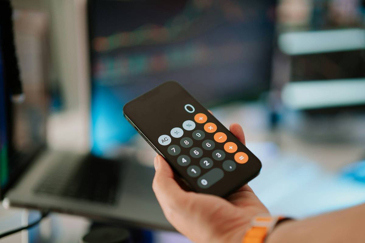 A No-BS Guide to Streaming Platform Trials: Stop Wasting Money & Start Watching Smarter
